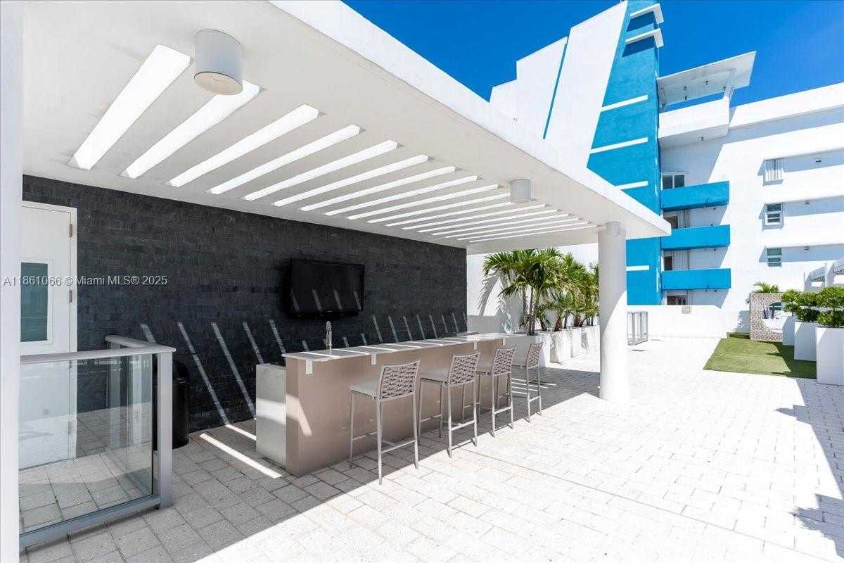 Small Image of 10201 EAST BAY HARBOR DR #304, Bay Harbor Islands Number 39