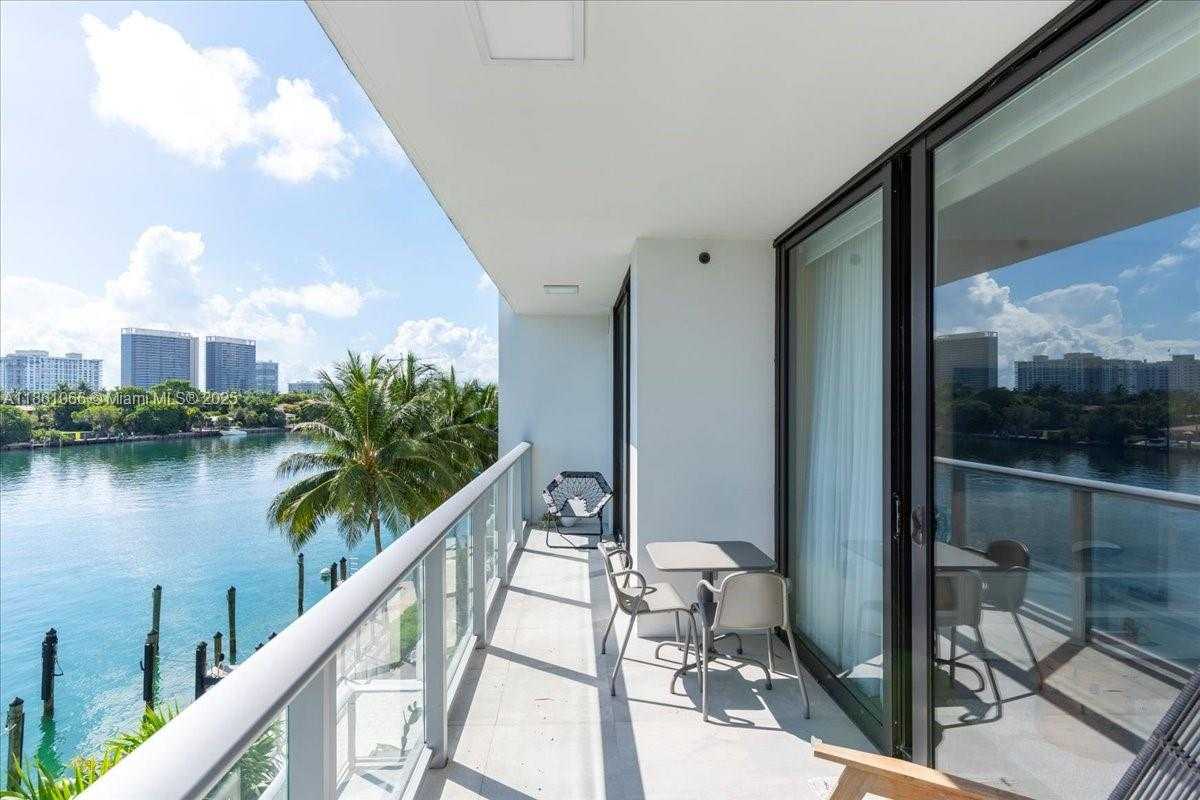 Small Image of 10201 EAST BAY HARBOR DR #304, Bay Harbor Islands Number 4
