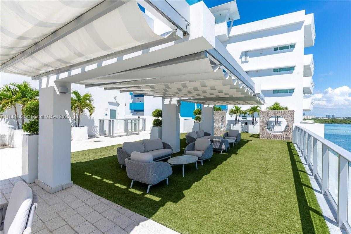 Small Image of 10201 EAST BAY HARBOR DR #304, Bay Harbor Islands Number 40