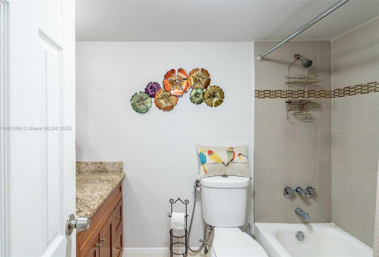 Small Image of 3475 NORTH COUNTRY CLUB DR #E119, Aventura Number 18