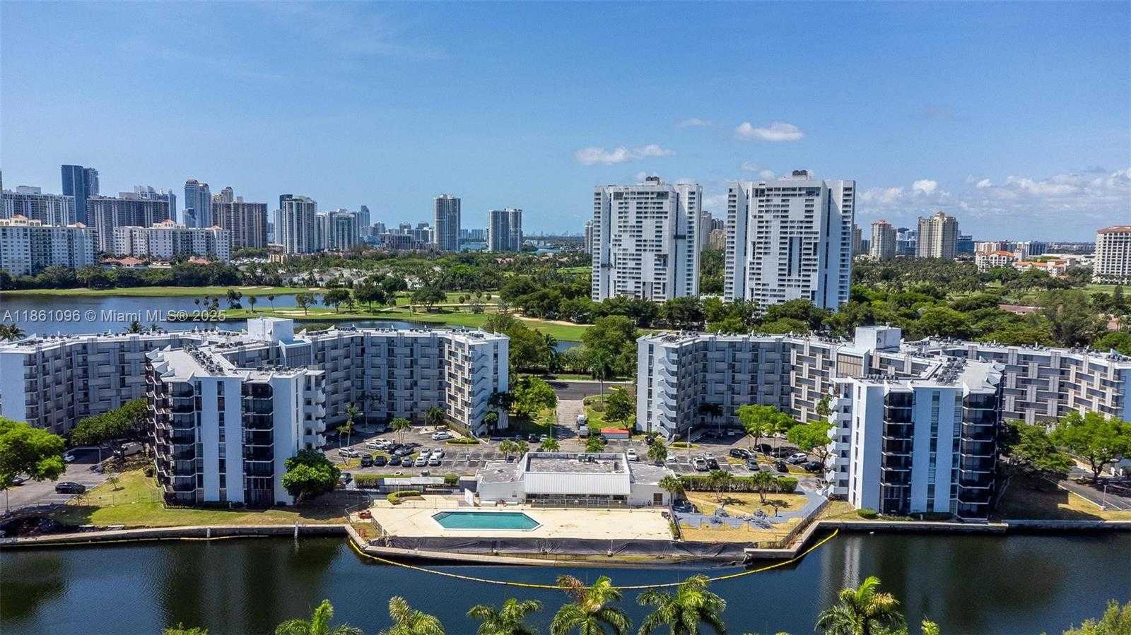 Small Image of 3475 NORTH COUNTRY CLUB DR #E119, Aventura Number 2