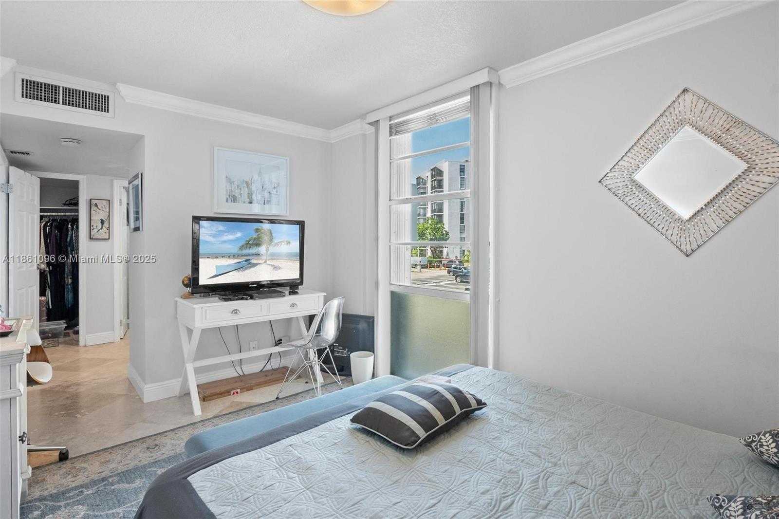 Small Image of 3475 NORTH COUNTRY CLUB DR #E119, Aventura Number 24