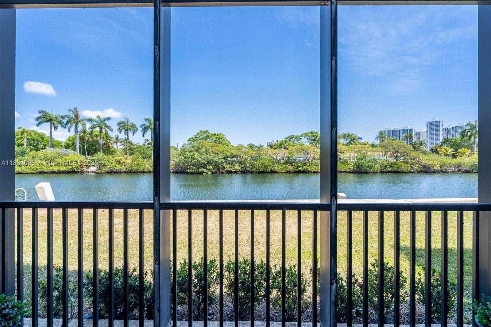 Small Image of 3475 NORTH COUNTRY CLUB DR #E119, Aventura Number 32