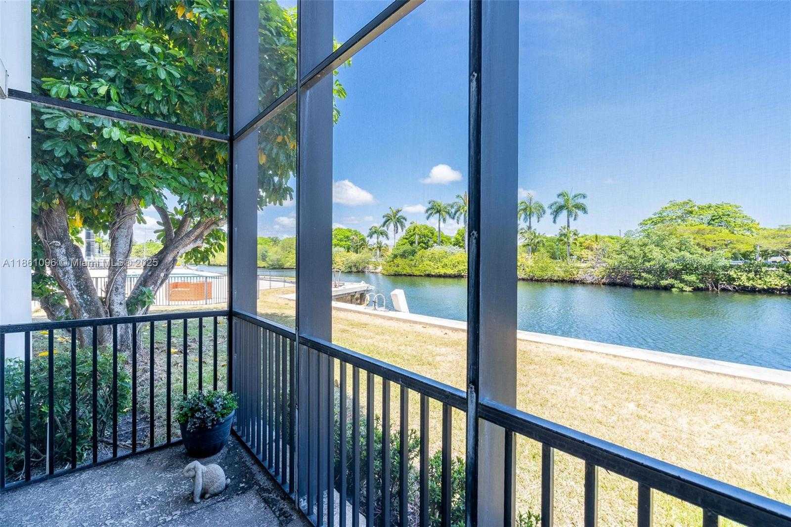 Small Image of 3475 NORTH COUNTRY CLUB DR #E119, Aventura Number 34