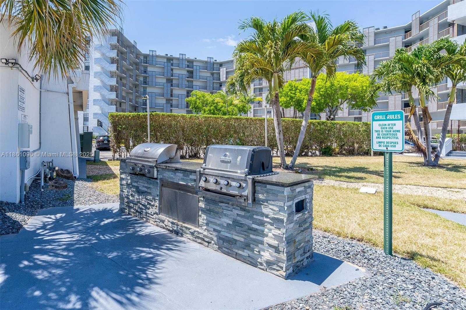 Small Image of 3475 NORTH COUNTRY CLUB DR #E119, Aventura Number 36