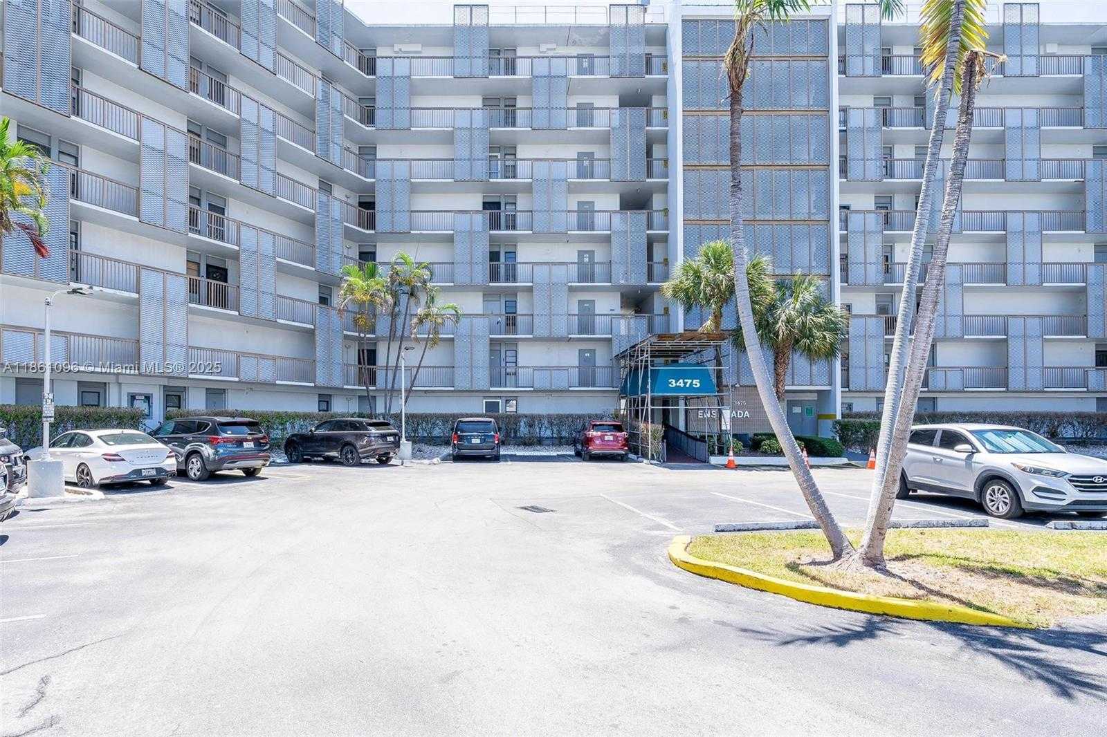 Small Image of 3475 NORTH COUNTRY CLUB DR #E119, Aventura Number 41
