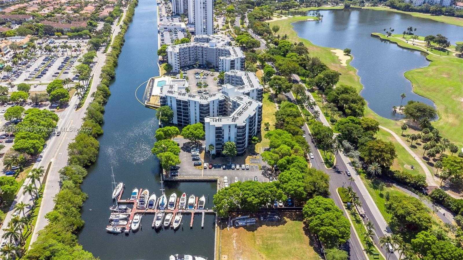 Small Image of 3475 NORTH COUNTRY CLUB DR #E119, Aventura Number 44