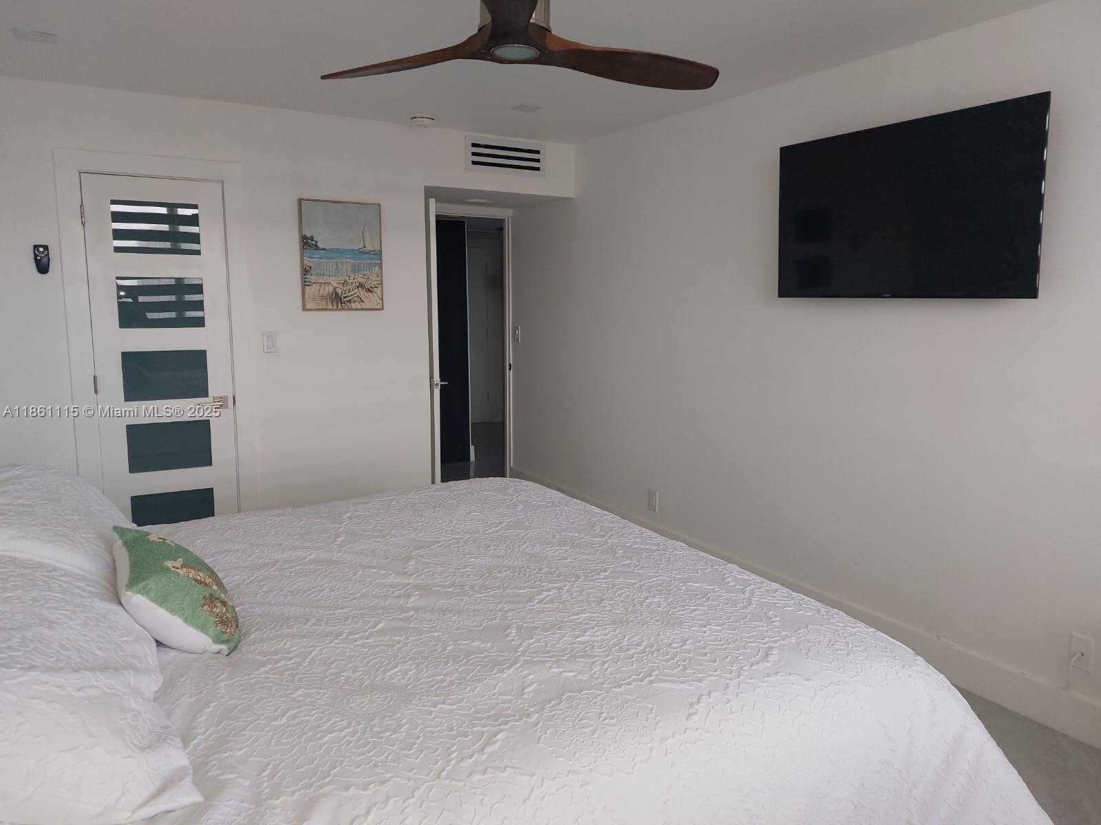Small Image of 3180 SOUTH OCEAN DR #1721, Hallandale Beach Number 10