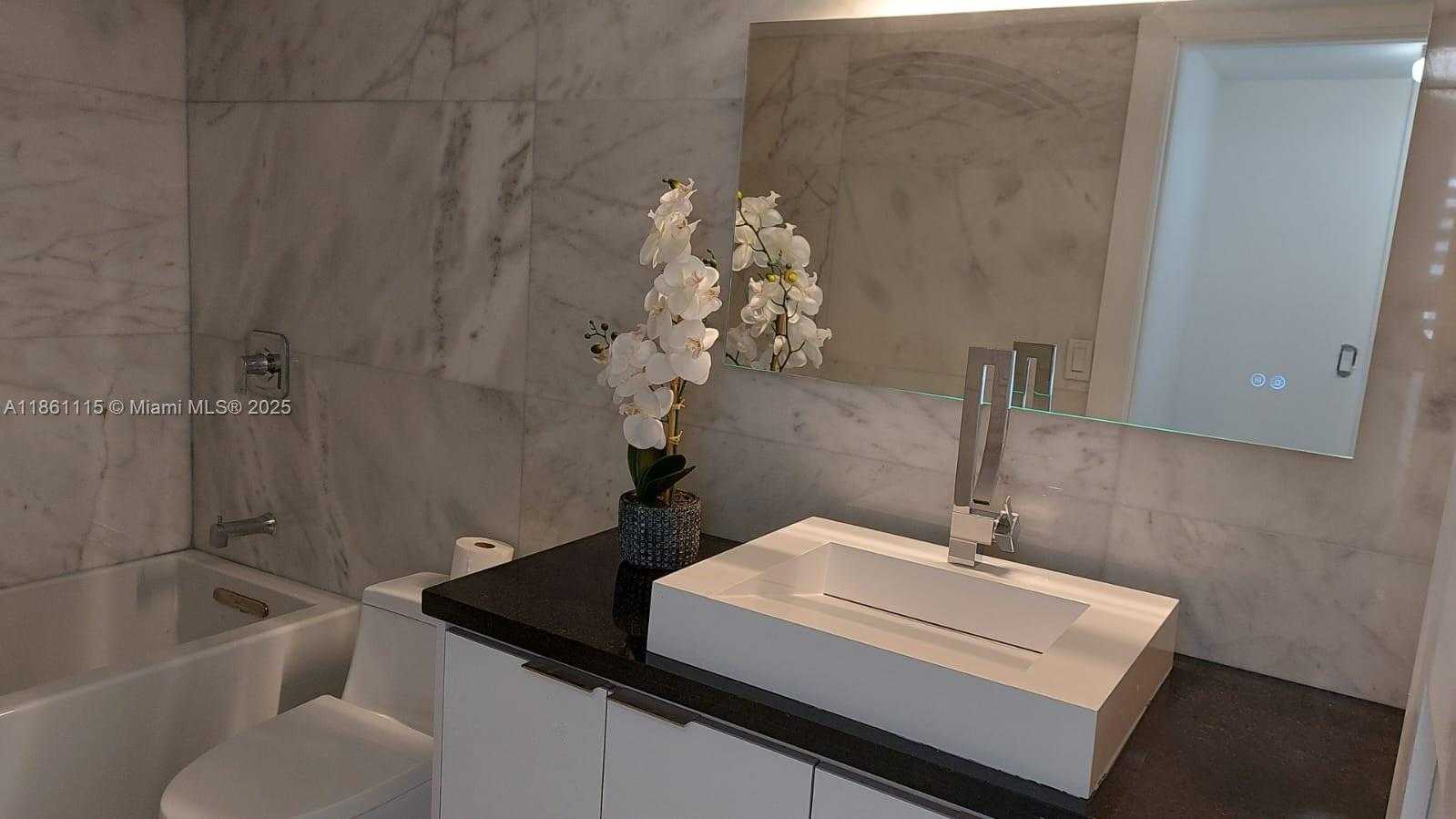 Small Image of 3180 SOUTH OCEAN DR #1721, Hallandale Beach Number 12