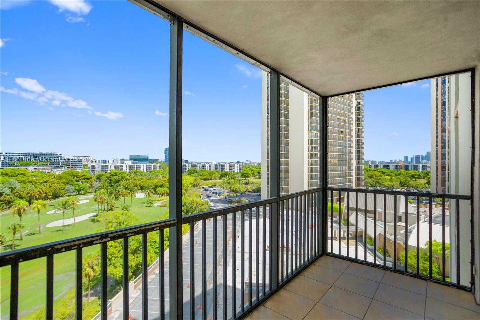 Small Image of 20335 WEST COUNTRY CLUB DR #901, Aventura Number 14