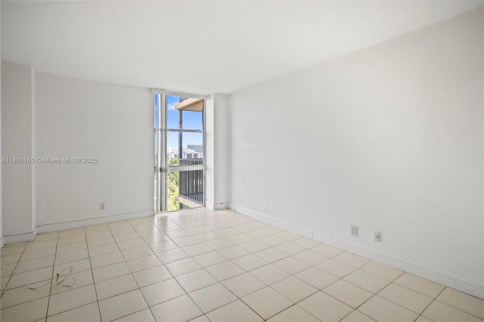 Small Image of 20335 WEST COUNTRY CLUB DR #901, Aventura Number 24