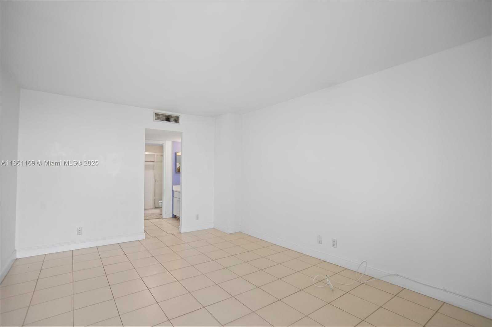 Small Image of 20335 WEST COUNTRY CLUB DR #901, Aventura Number 28