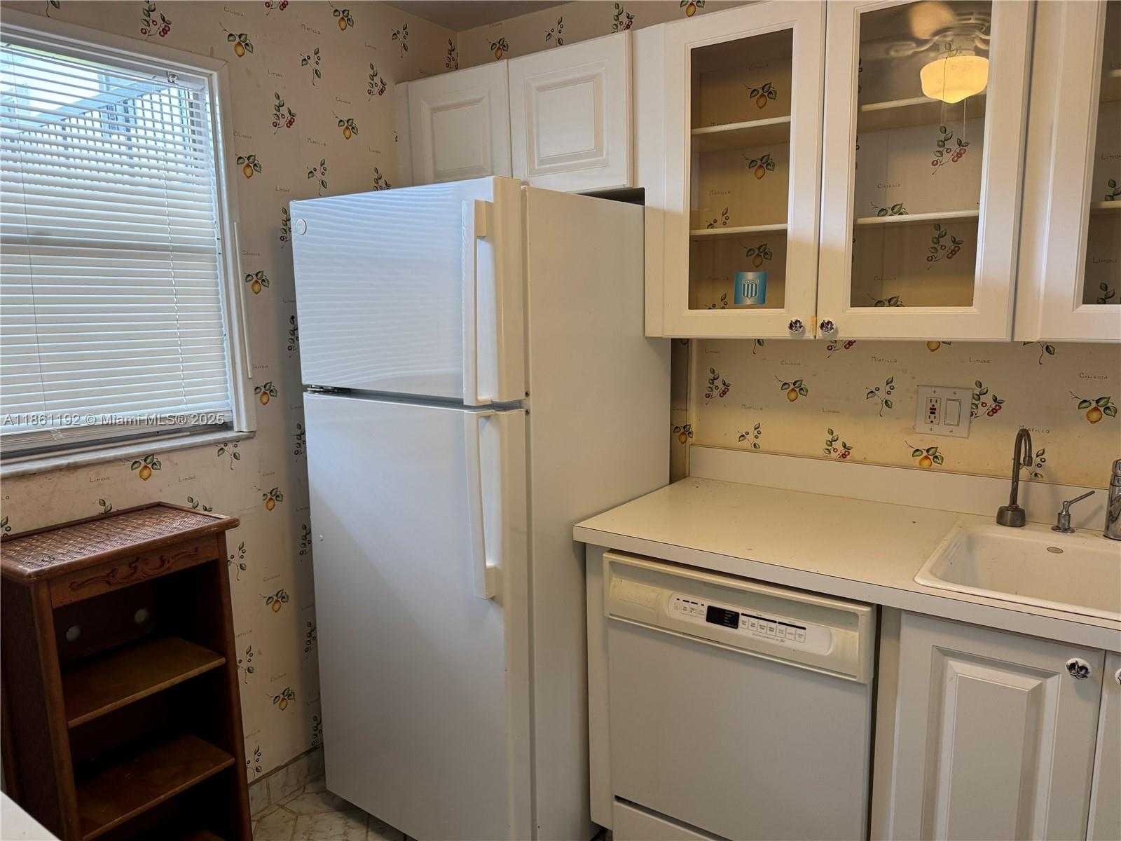 Small Image of 3090 HOLIDAY SPRINGS BLVD #206, Margate Number 41