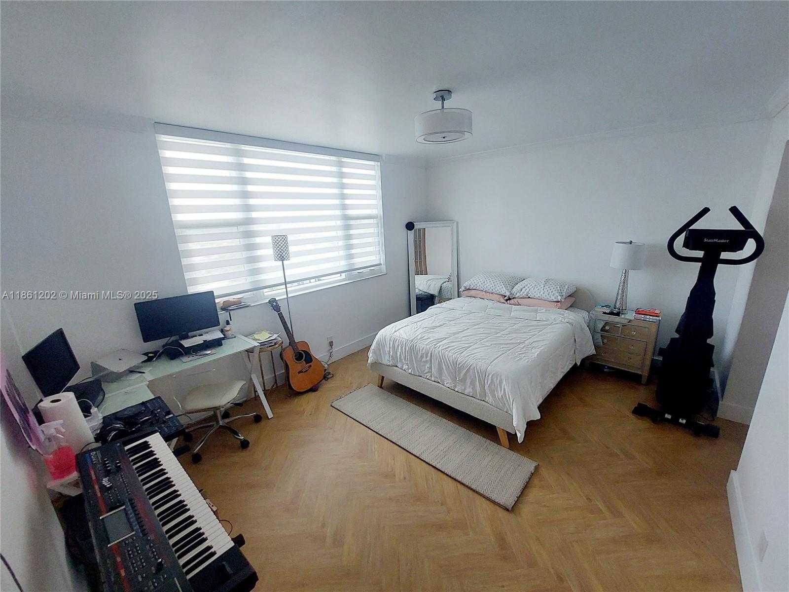 Small Image of 4400 HILLCREST DR #1005A, Hollywood Number 10