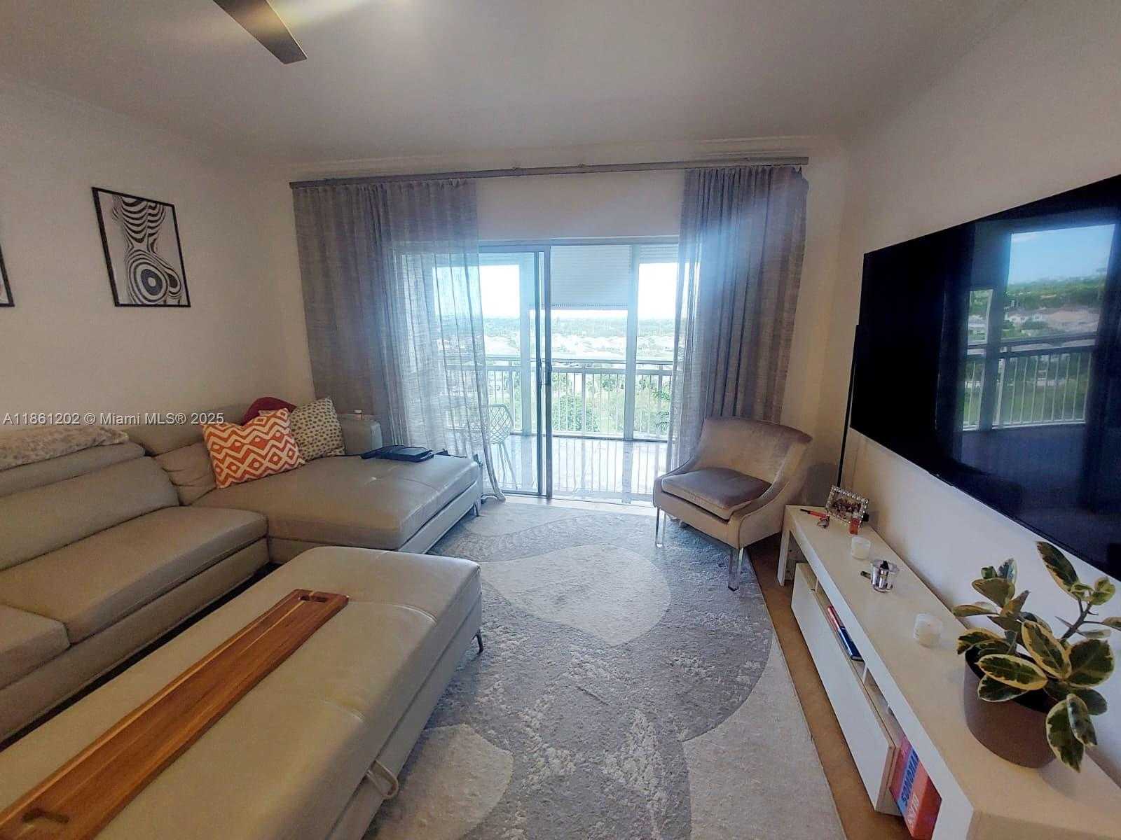 Small Image of 4400 HILLCREST DR #1005A, Hollywood Number 17