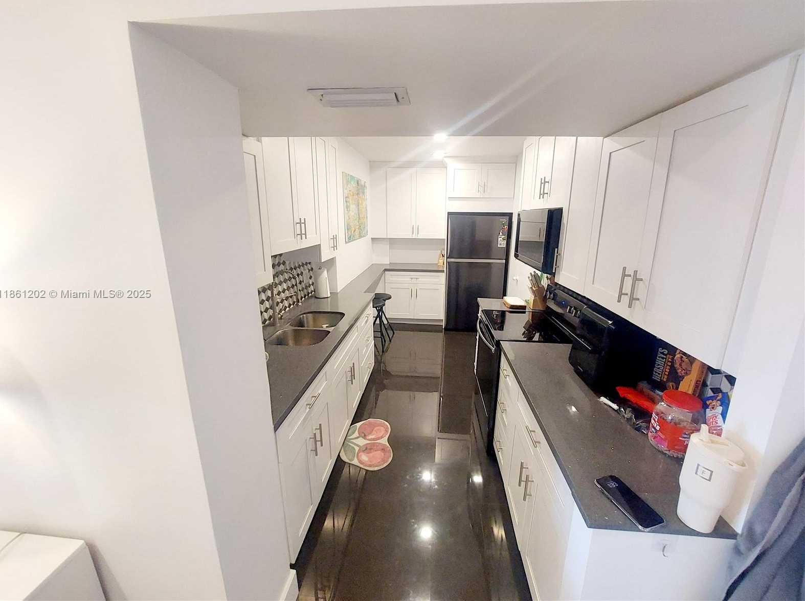 Small Image of 4400 HILLCREST DR #1005A, Hollywood Number 22