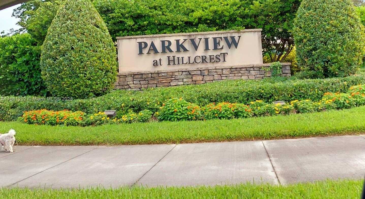 Small Image of 4400 HILLCREST DR #1005A, Hollywood Number 7
