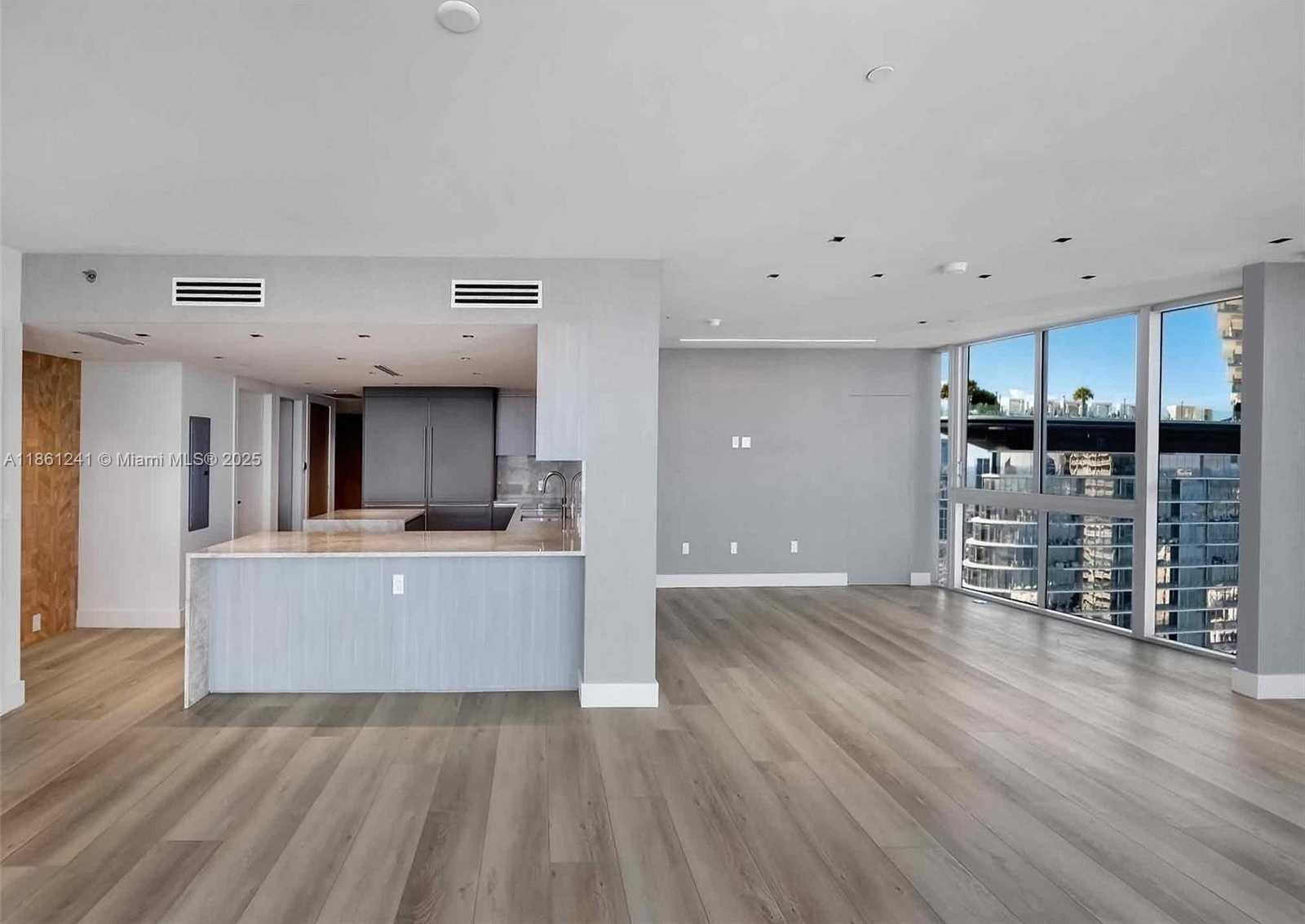 Small Image of 465 BRICKELL AVE #PH5701, Miami Number 19
