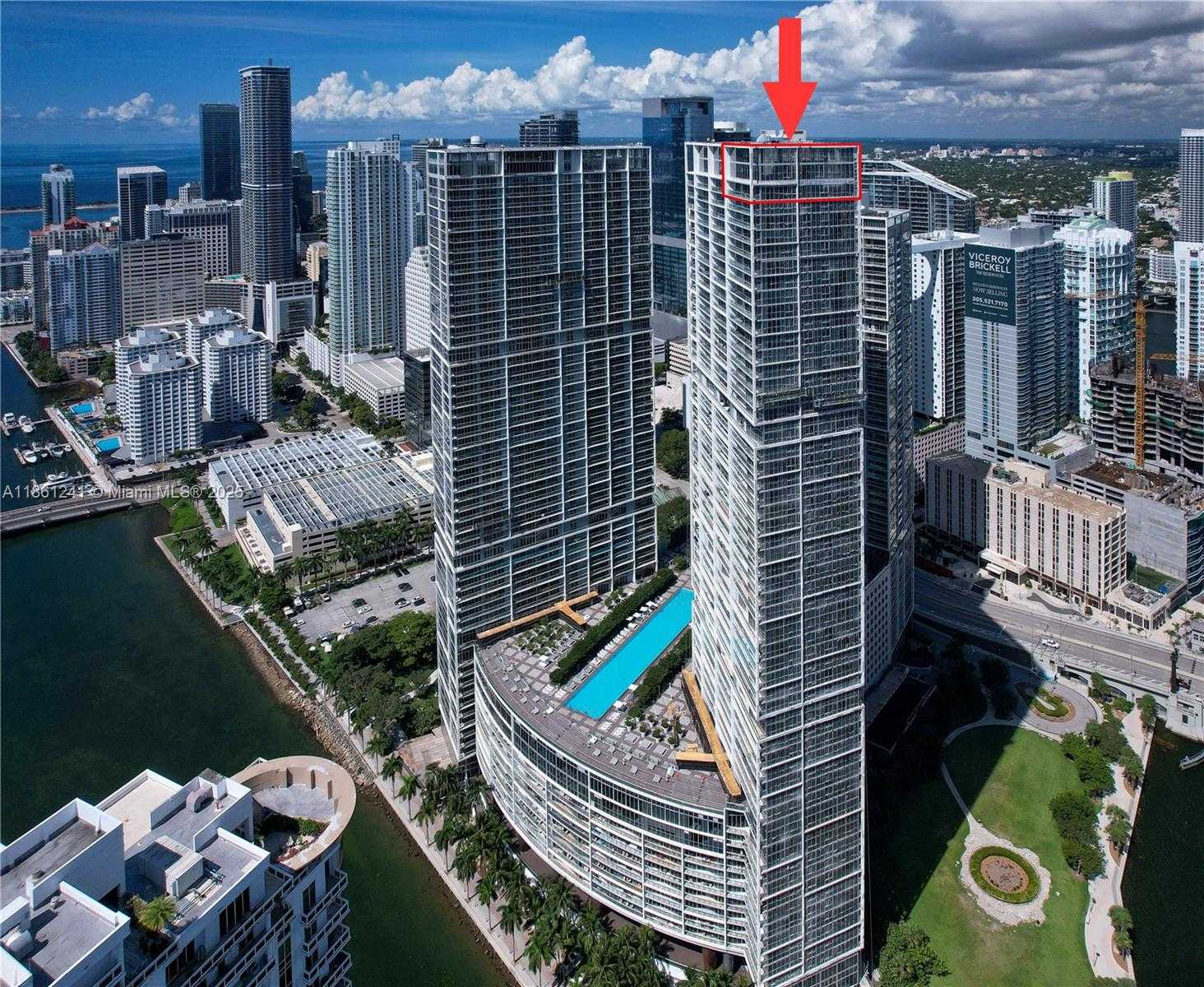Small Image of 465 BRICKELL AVE #PH5701, Miami Number 4