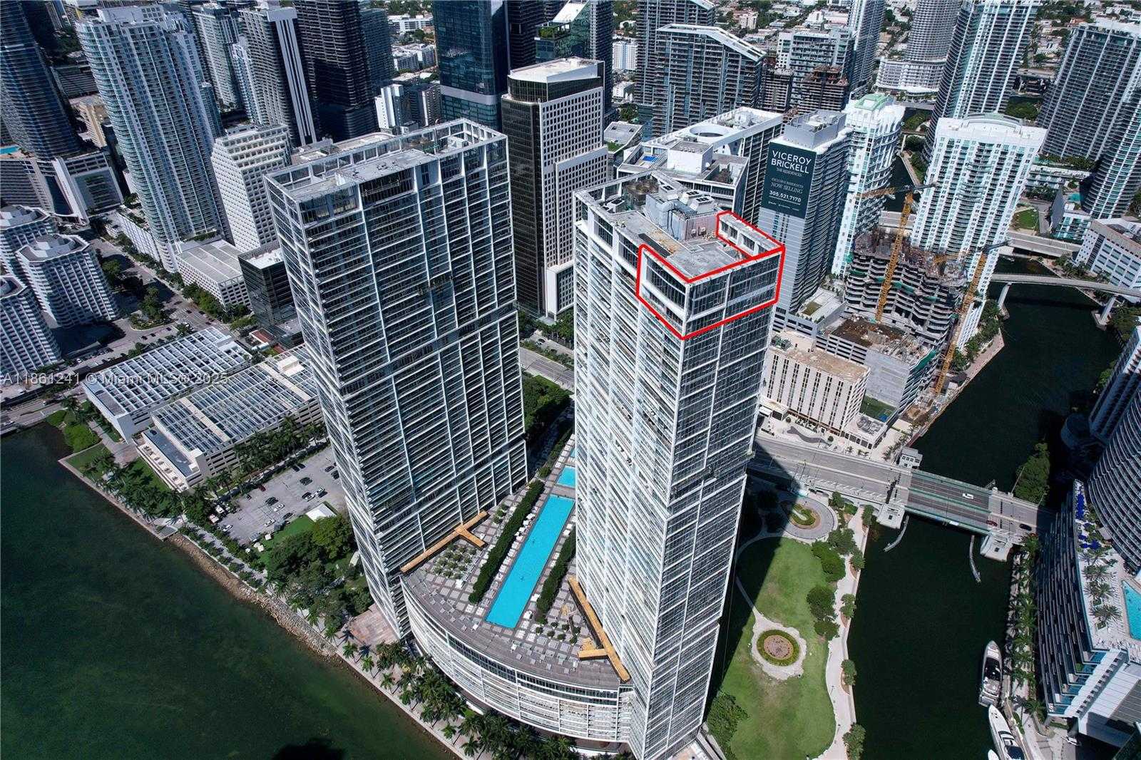 Small Image of 465 BRICKELL AVE #PH5701, Miami Number 5