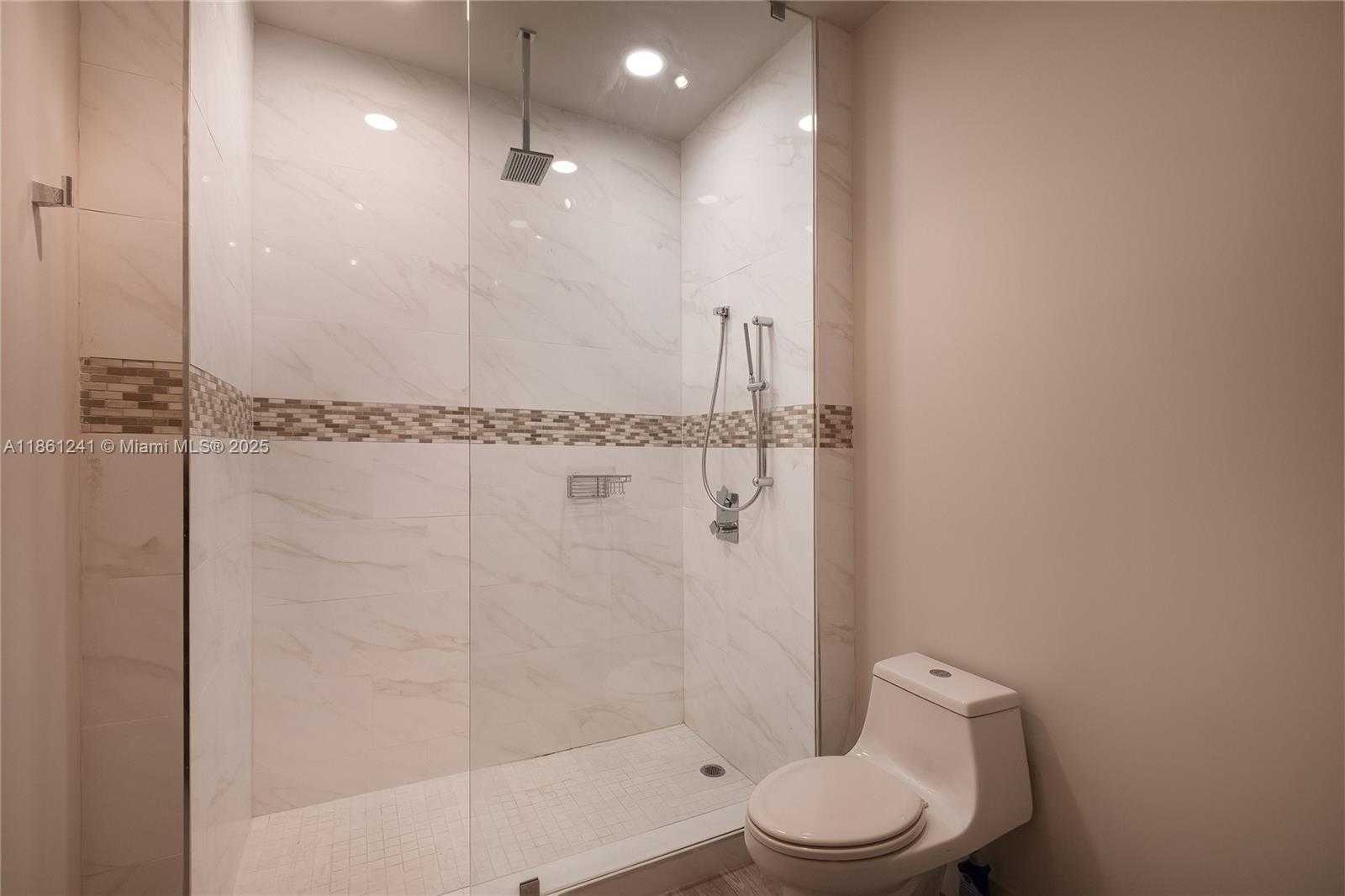 Small Image of 465 BRICKELL AVE #PH5701, Miami Number 51