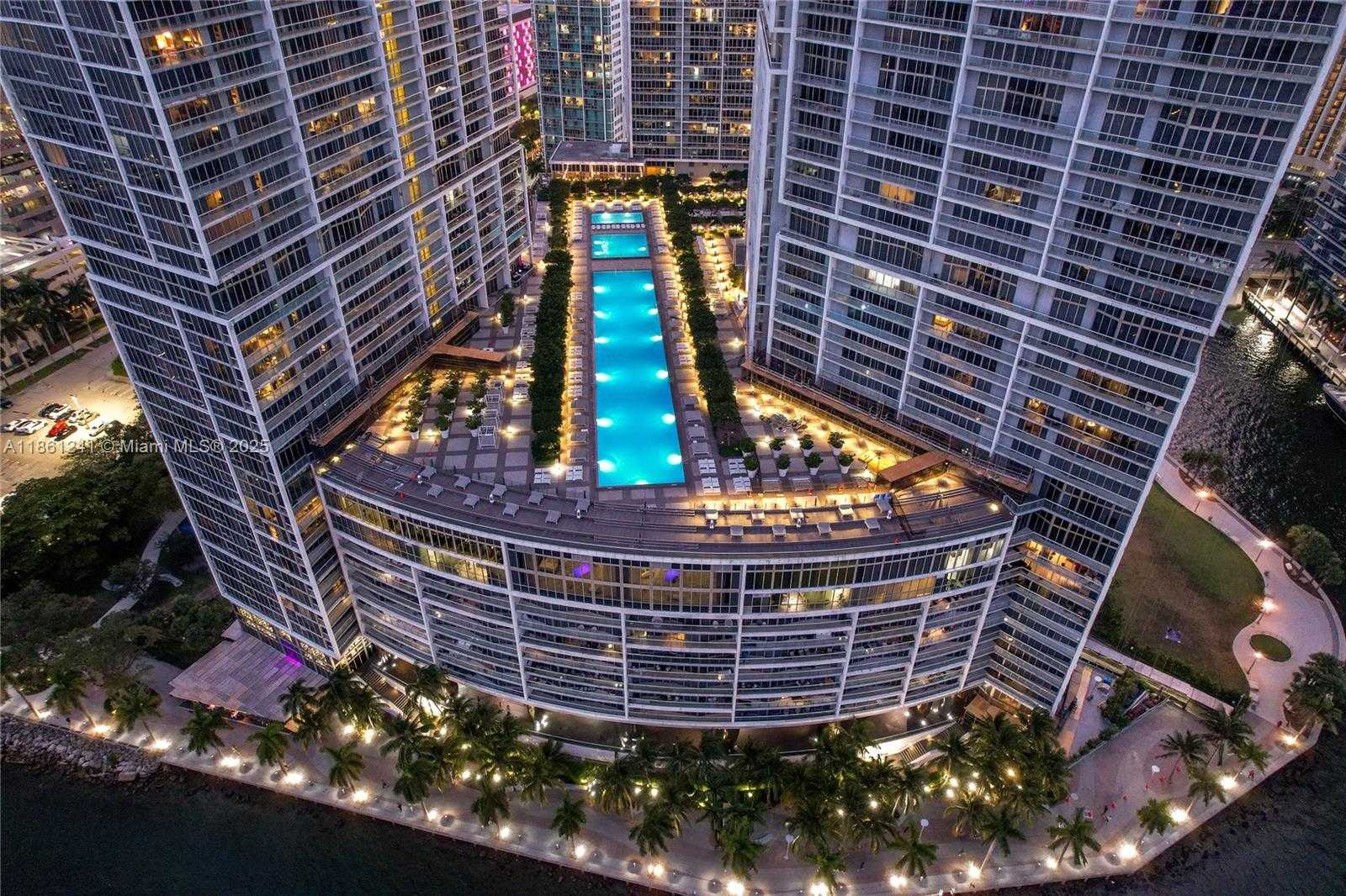 Small Image of 465 BRICKELL AVE #PH5701, Miami Number 6