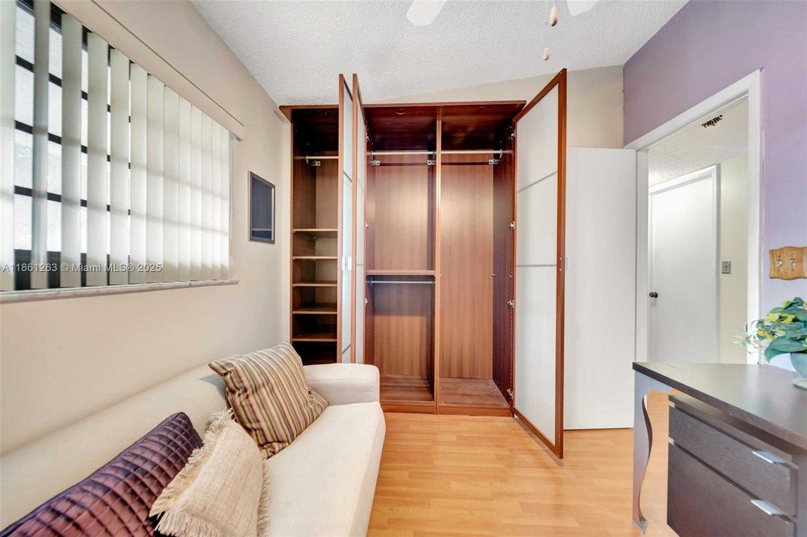 Small Image of 18224 MEDITERRANEAN BLVD #6-17, Hialeah Number 11