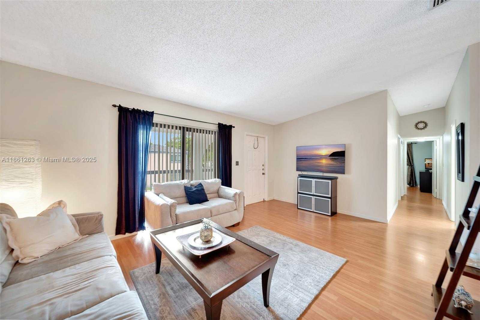 Small Image of 18224 MEDITERRANEAN BLVD #6-17, Hialeah Number 28