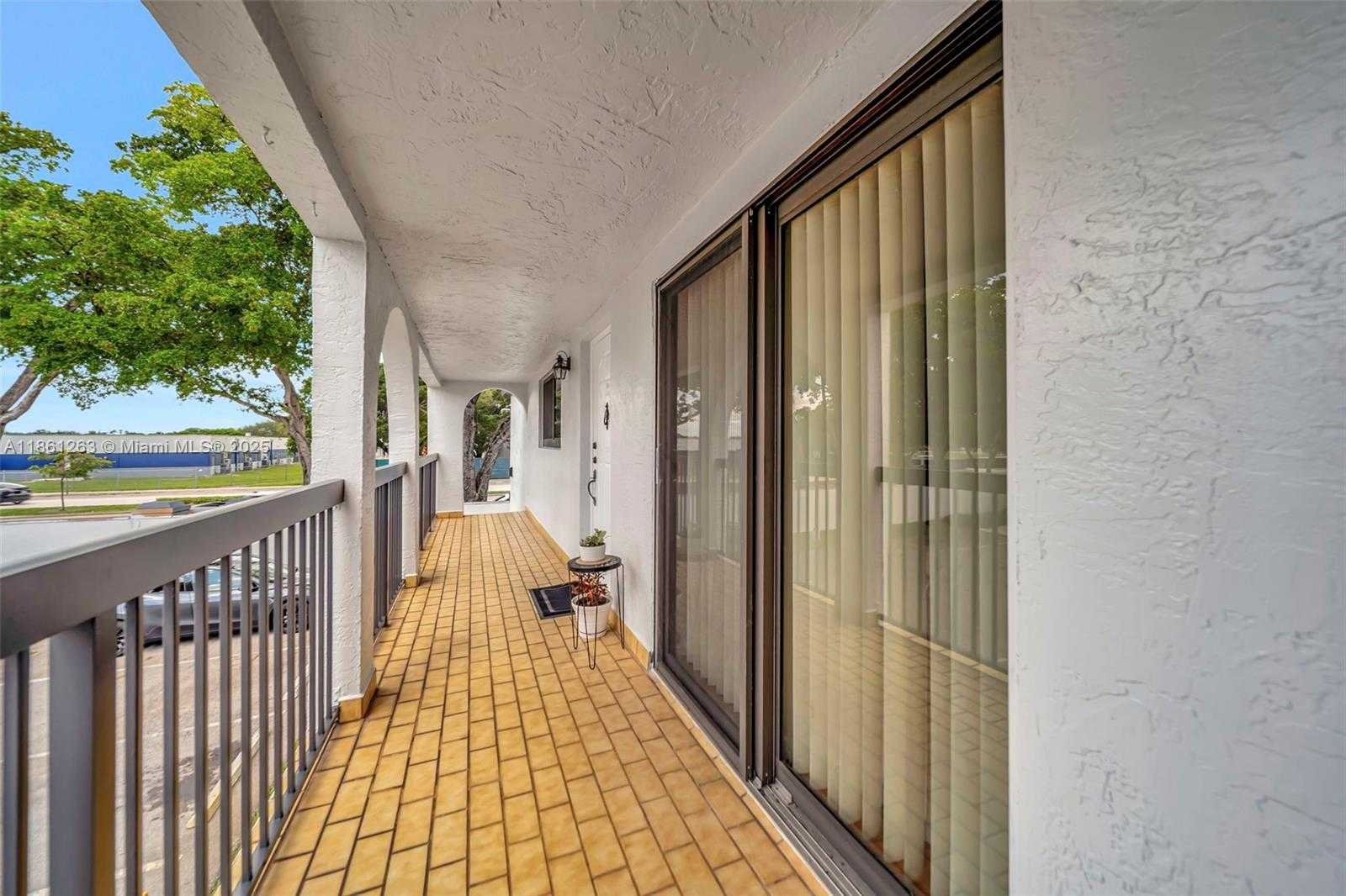 Small Image of 18224 MEDITERRANEAN BLVD #6-17, Hialeah Number 37