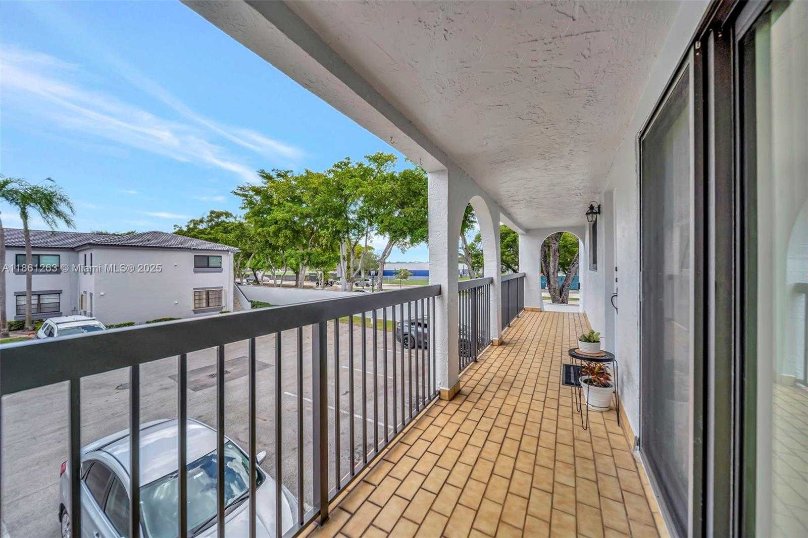 Small Image of 18224 MEDITERRANEAN BLVD #6-17, Hialeah Number 38