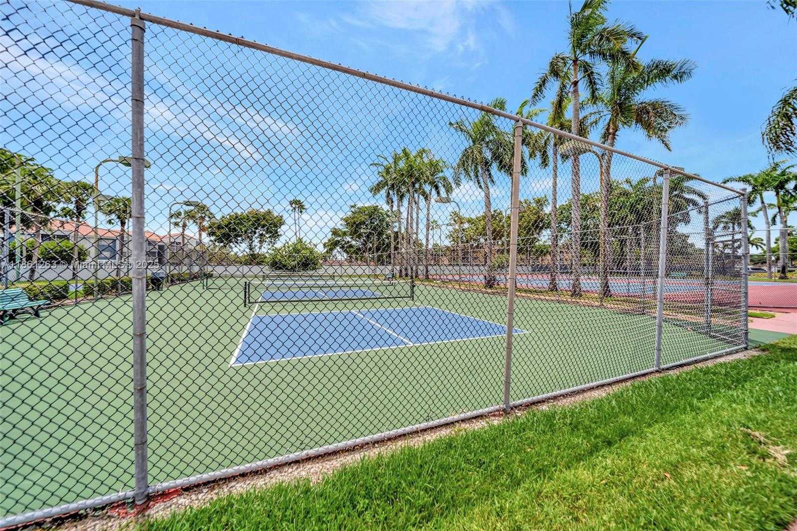 Small Image of 18224 MEDITERRANEAN BLVD #6-17, Hialeah Number 43