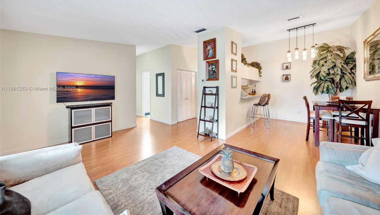 Small Image of 18224 MEDITERRANEAN BLVD #6-17, Hialeah Number 8