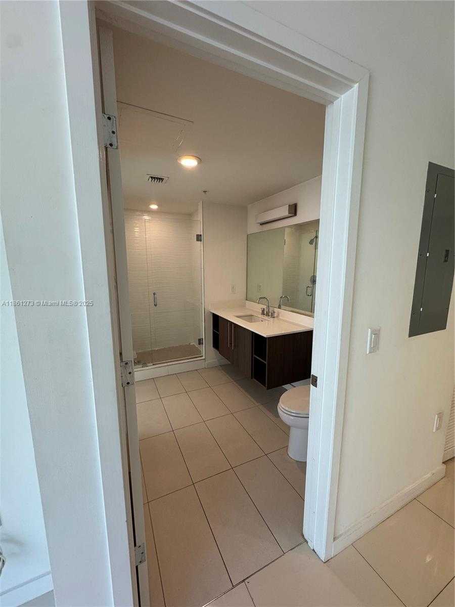 Small Image of Doral Number 27