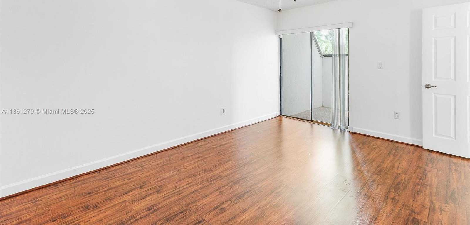 Small Image of 3558 MAGELLAN CIR #132, Aventura Number 11