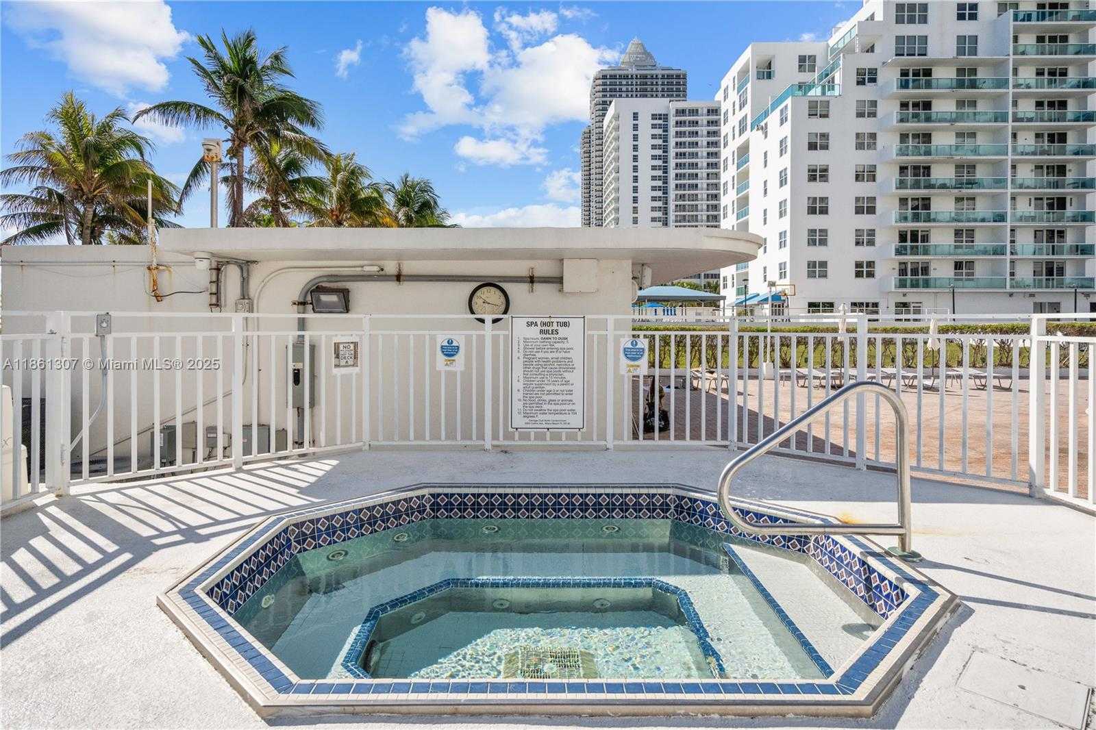 Small Image of 5005 COLLINS AVE #615, Miami Beach Number 29