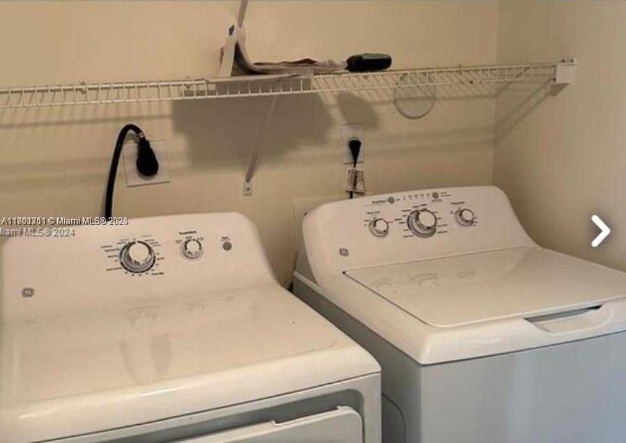 Small Image of 2000 NORTH BAYSHORE DR #801, Miami Number 10