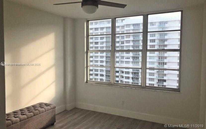 Small Image of 5600 COLLINS AVE #11W, Miami Beach Number 11