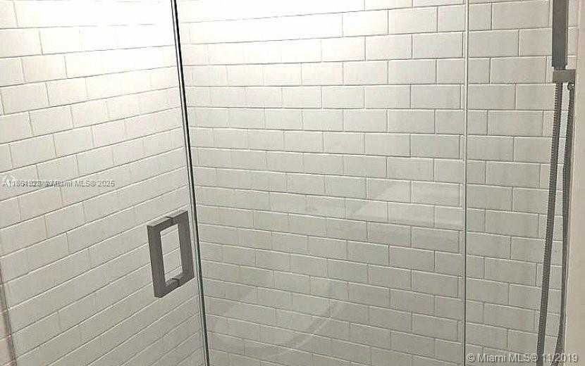 Small Image of 5600 COLLINS AVE #11W, Miami Beach Number 13