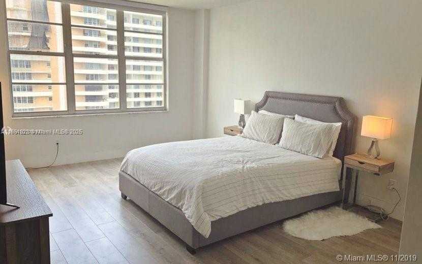 Small Image of 5600 COLLINS AVE #11W, Miami Beach Number 14
