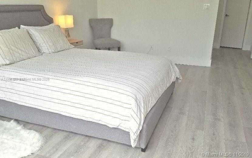 Small Image of 5600 COLLINS AVE #11W, Miami Beach Number 16