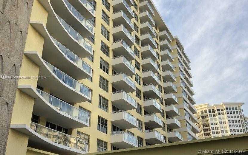 Small Image of 5600 COLLINS AVE #11W, Miami Beach Number 25