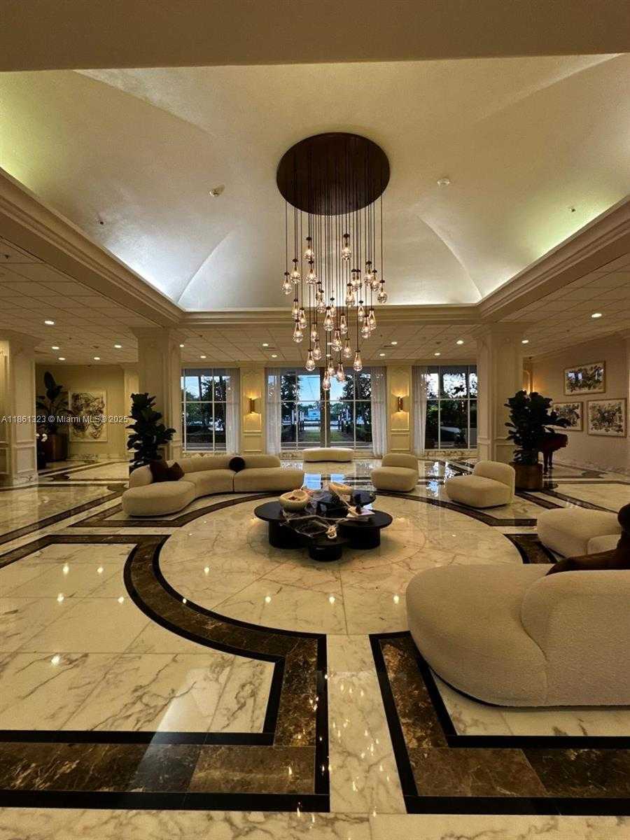 Small Image of 5600 COLLINS AVE #11W, Miami Beach Number 28