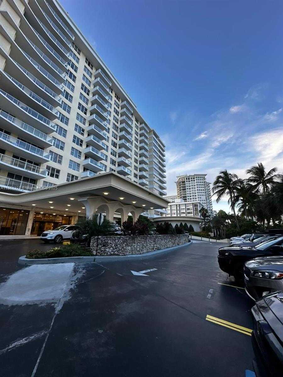 Small Image of 5600 COLLINS AVE #11W, Miami Beach Number 42