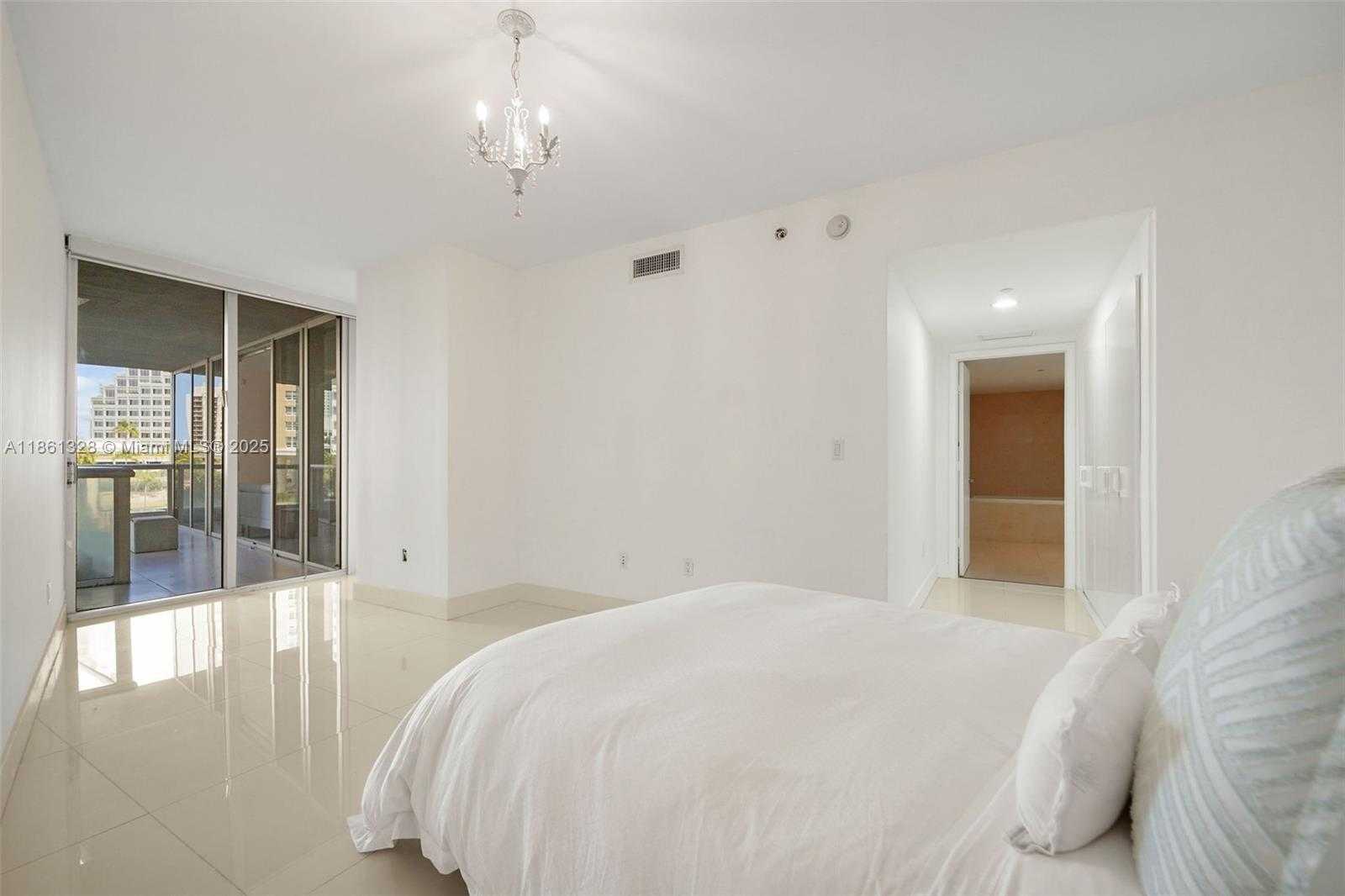 Small Image of 495 BRICKELL AVE #402, Miami Number 6