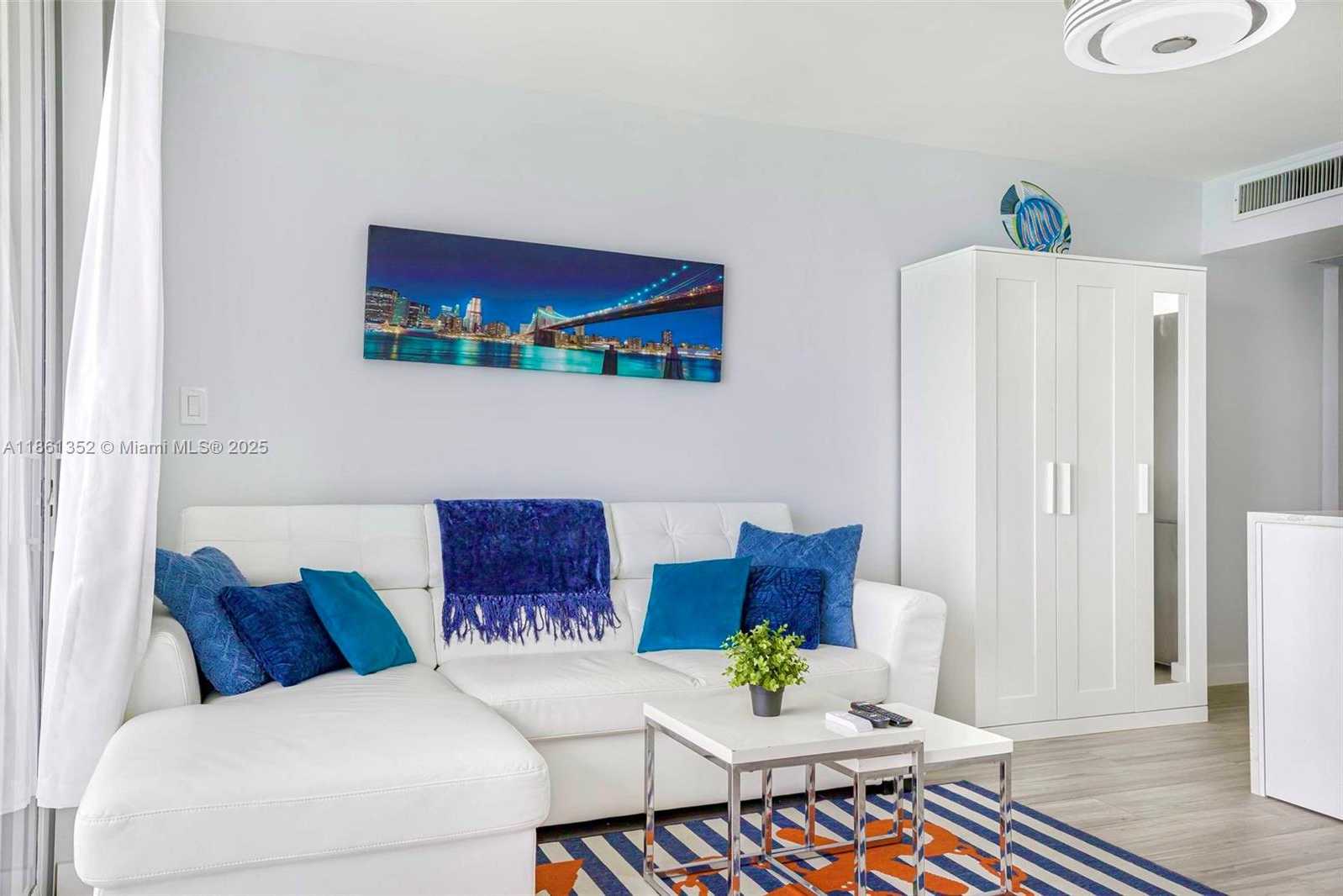 Small Image of 19201 COLLINS AVE #916, Sunny Isles Beach Number 14