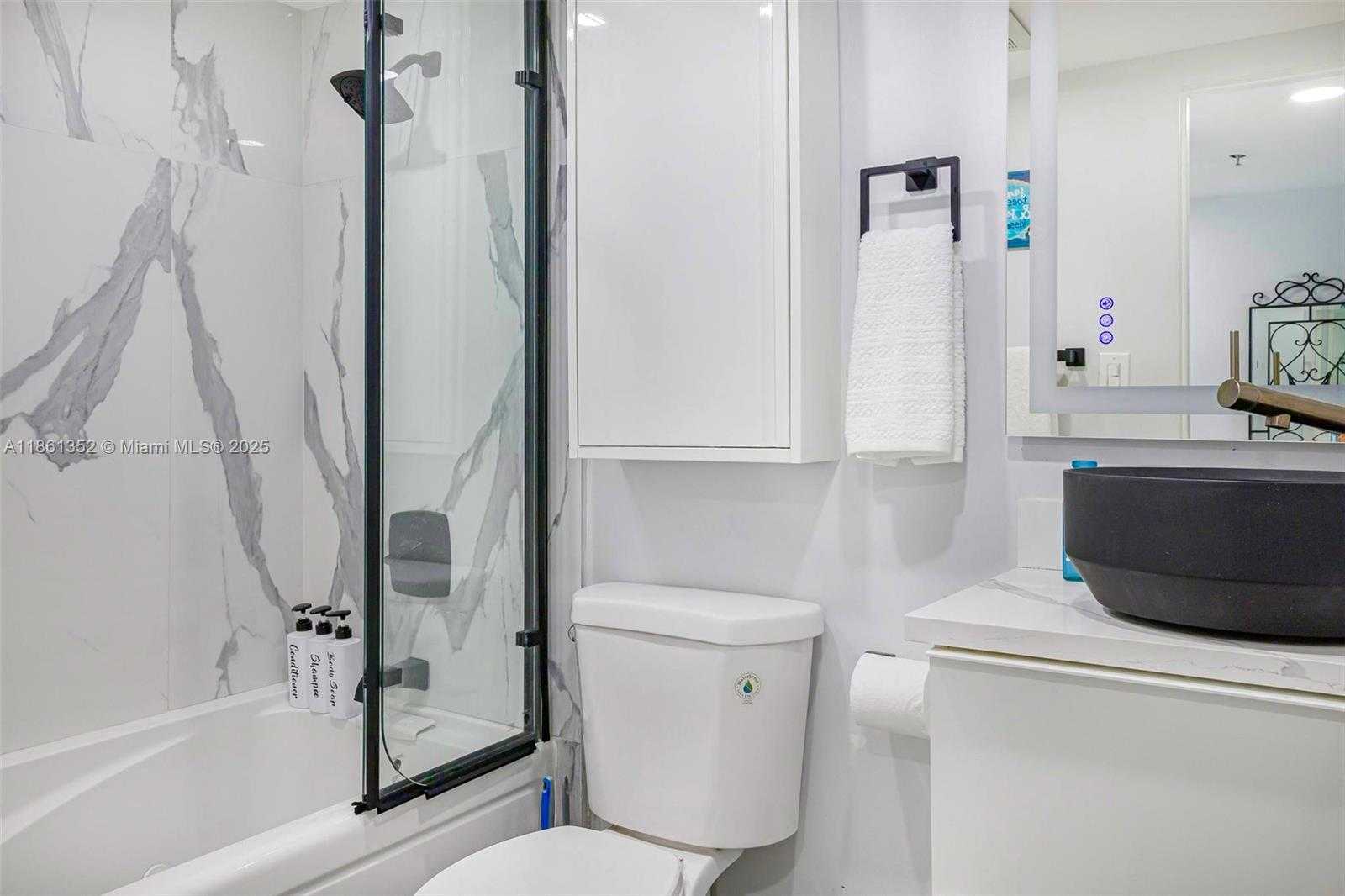 Small Image of 19201 COLLINS AVE #916, Sunny Isles Beach Number 18