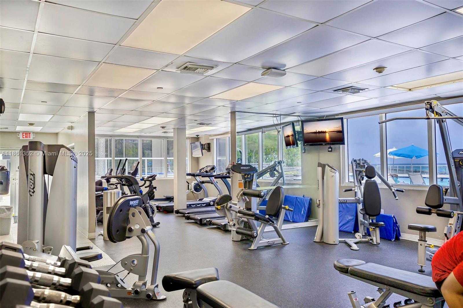 Small Image of 19201 COLLINS AVE #916, Sunny Isles Beach Number 35
