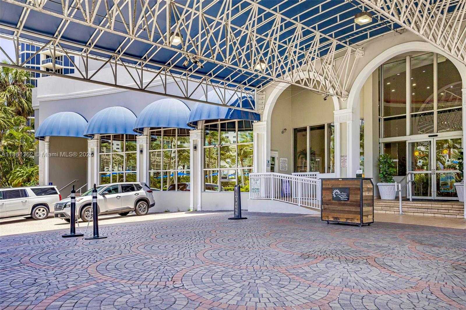 Small Image of 19201 COLLINS AVE #916, Sunny Isles Beach Number 4
