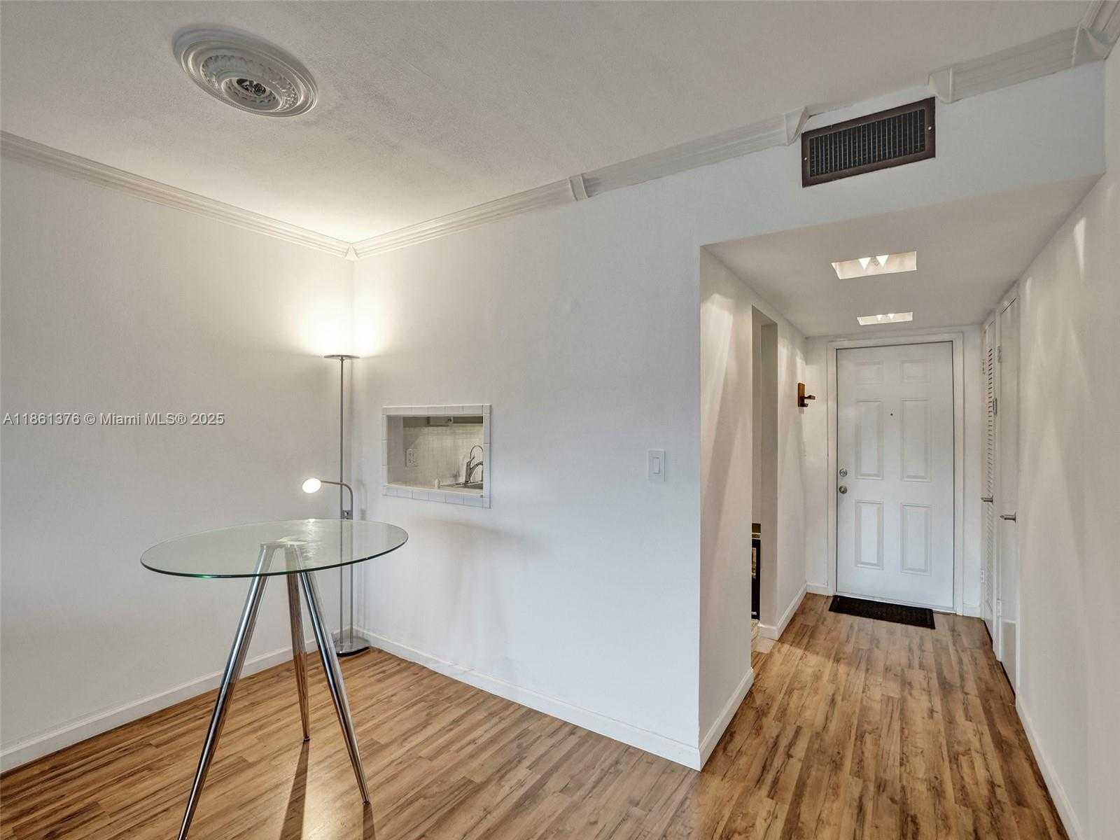 Small Image of 4900 WASHINGTON ST #203, Hollywood Number 11