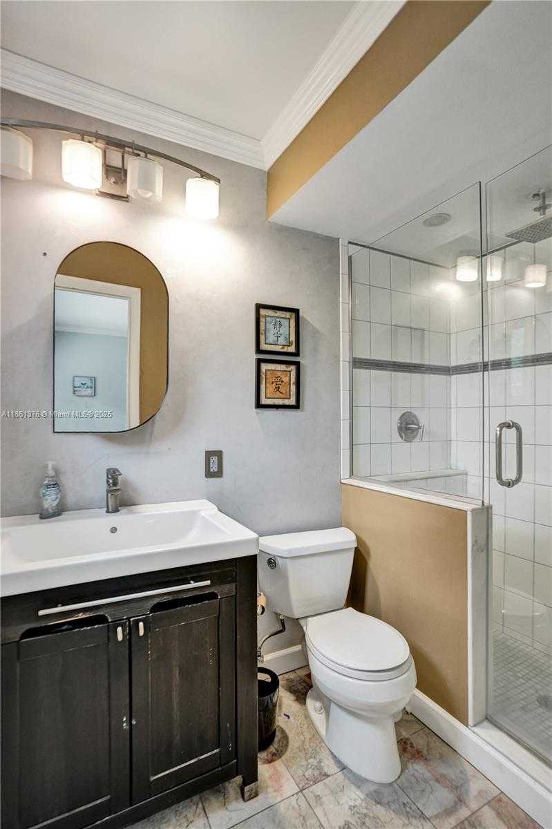 Small Image of 4900 WASHINGTON ST #203, Hollywood Number 35
